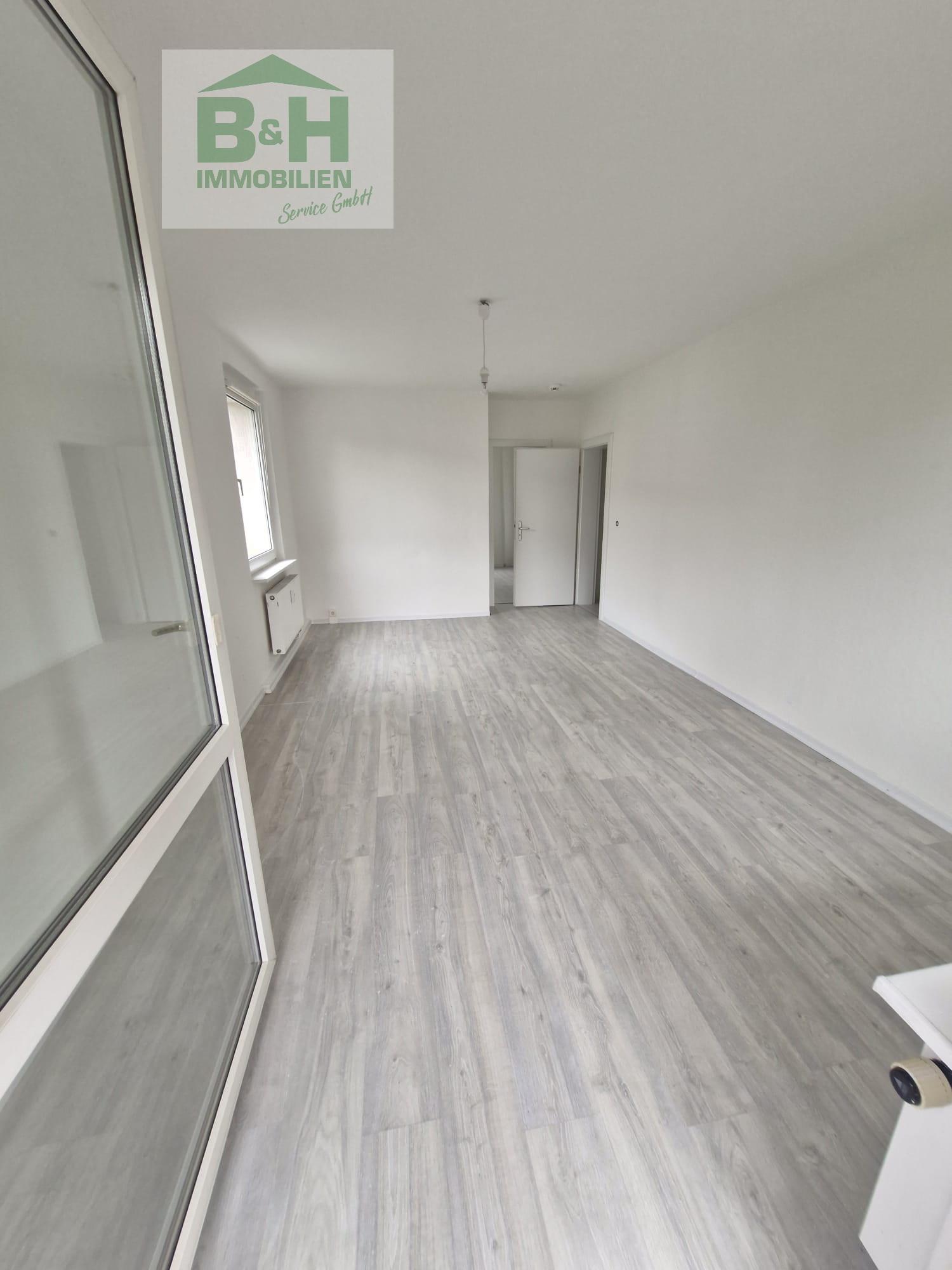 Hübsche 3 Raum Wohnung mit Balkon und Einbauküche in Wolfen — Vorschaubild 7